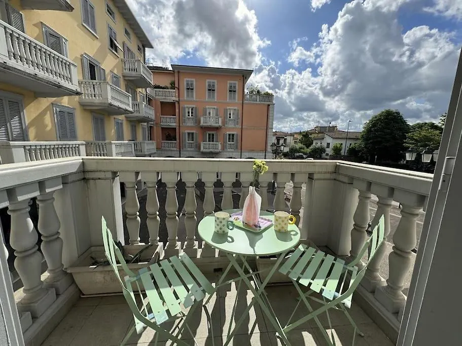 Galleria Degli Artisti Lucca Apartment